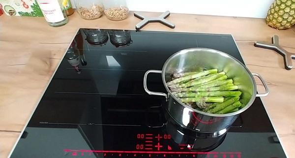 Lập trình thời gian nấu cho từng bếp và có báo âm thanh